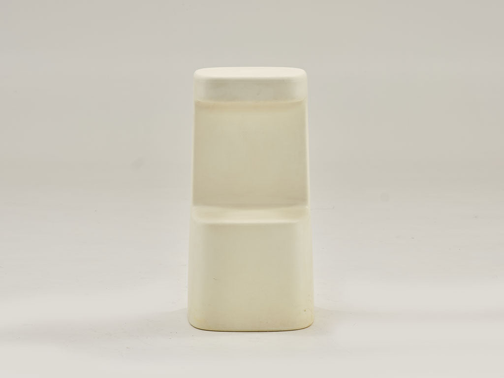 Serif Bar Stool
