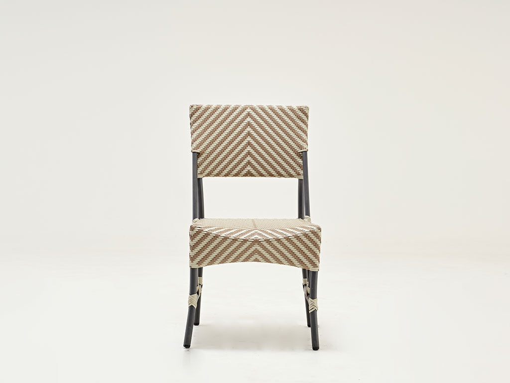 Club (2 Single Seater Chair With Center Table)