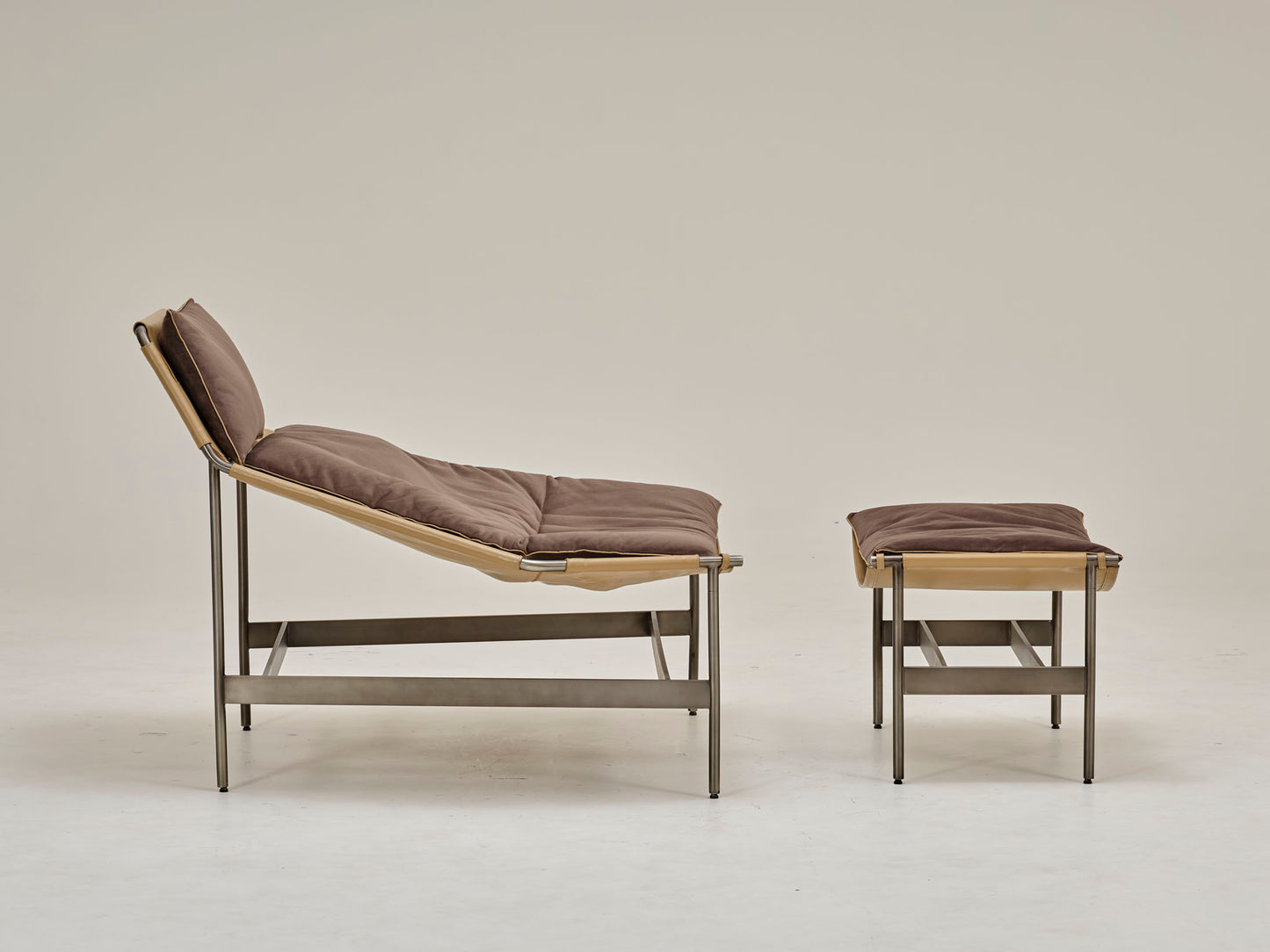 Calm (1 Set Chair+ Pouf Available)