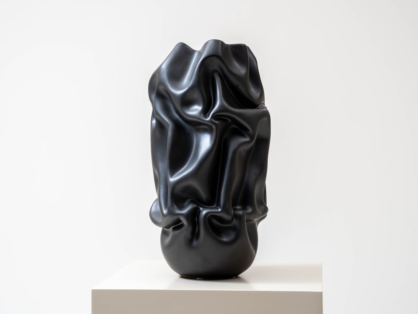 Sculpt Vase Black 1997 (4 Pcs Available)