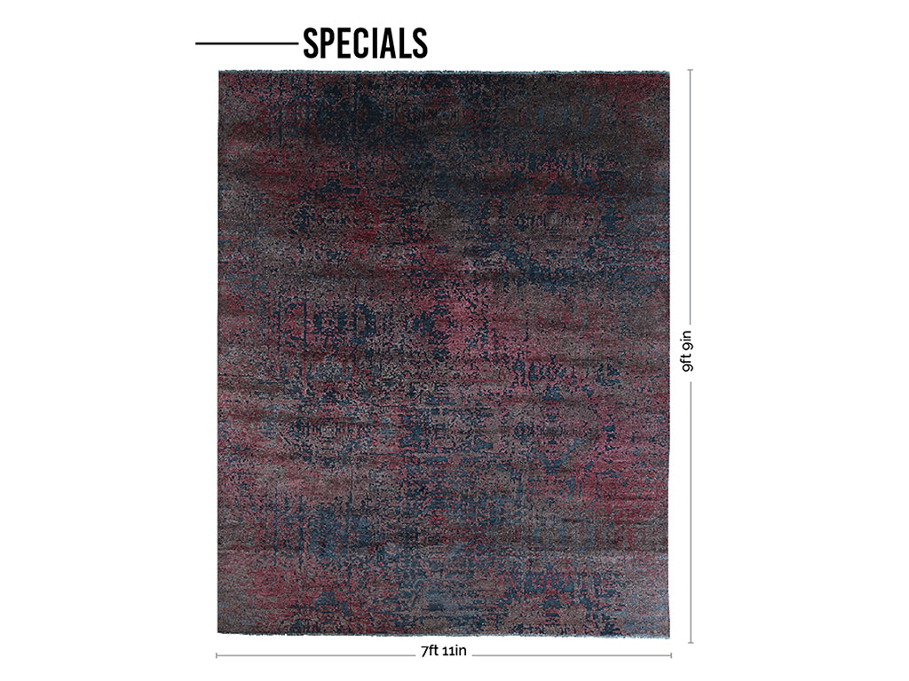 101 (7'11'' x 9'9'')