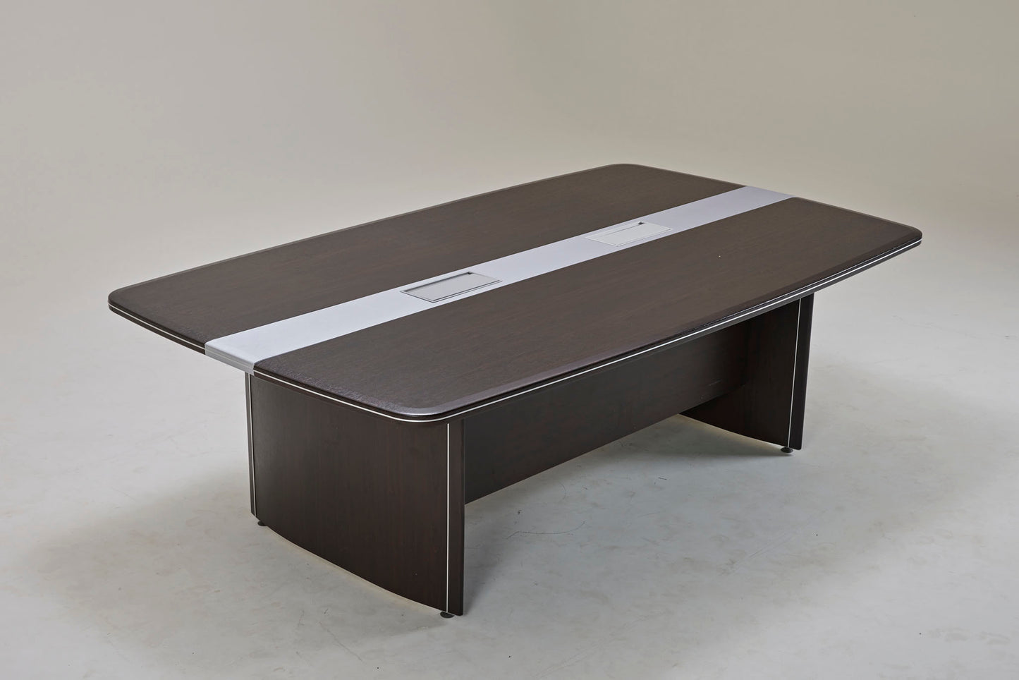 Tavoli 8 Seater (1 Pc Available)