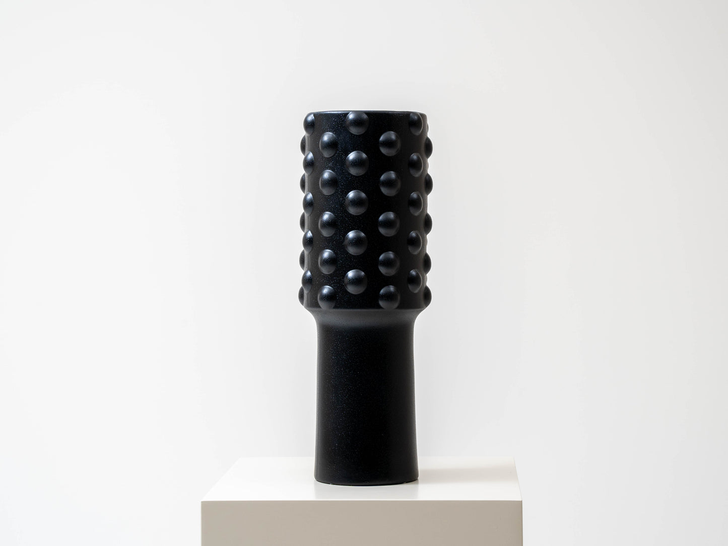 Black Crystal Mossi Vase 25 (4 Pcs Available)