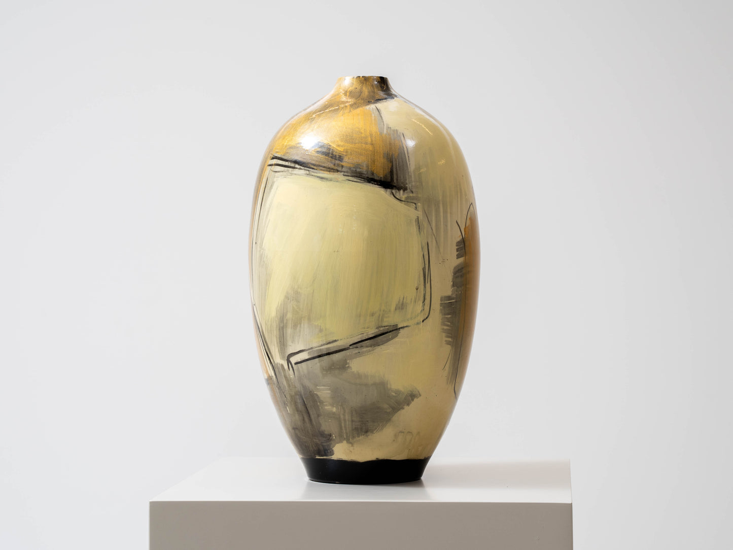 Golden Vase Big (1 Pc Available)
