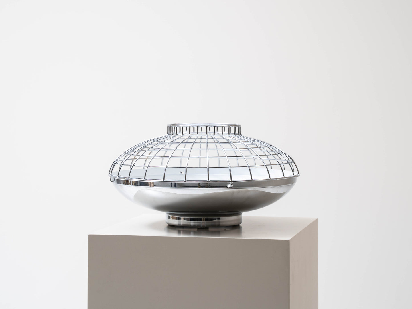 Nest - I 990 (1 Pc Available)