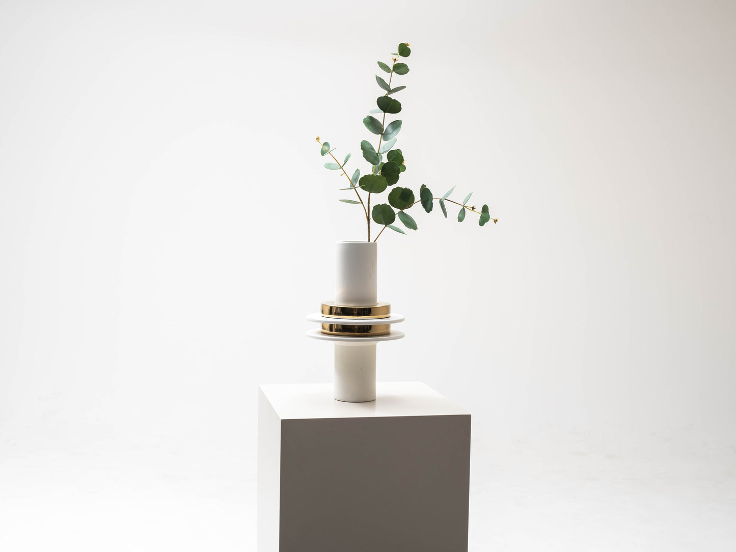 Halo Ring Vase TV5 (3 Pcs Available)